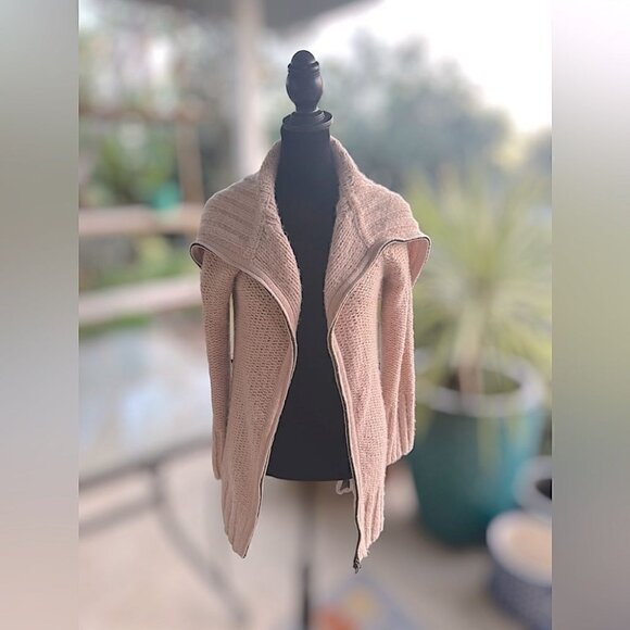 BCBGMAXAZRIA Lambswool Acrylic Pile Knit Zip Cardigan Sweater Pink Women XS / S - Picture 15 of 16